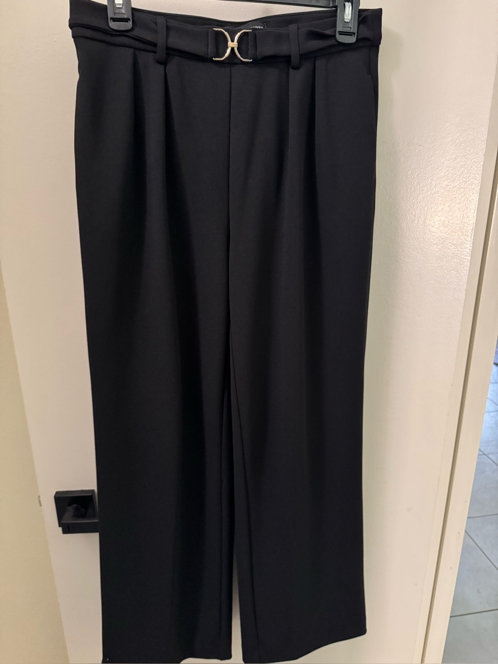 Jules & Leopold Black Wide-Leg Pants with Gold Buckle Belt Stretch Knit Pull on